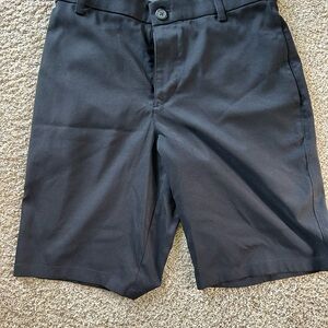 Nike Men's black Flat Front golf Shorts